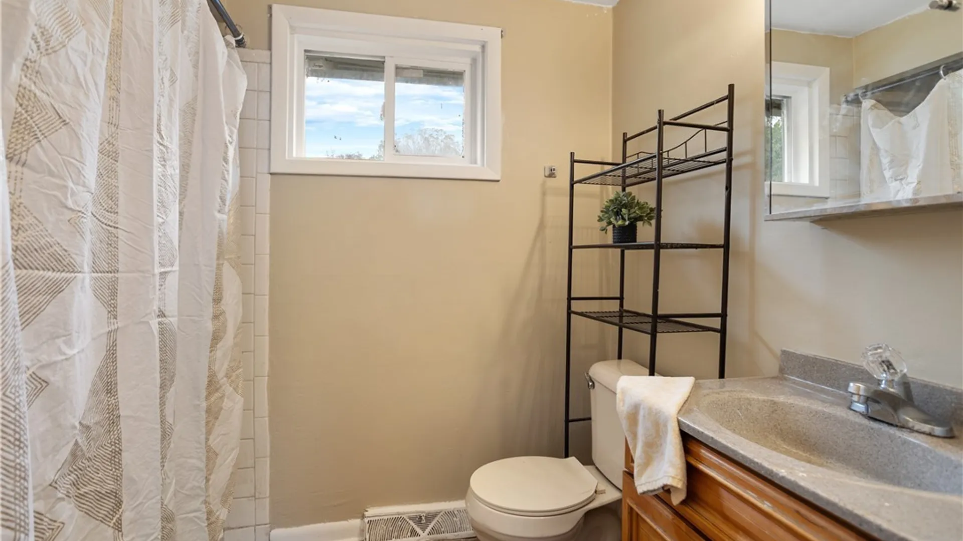 Property at 205 Crehange Street, Syracuse, NY 13205 11