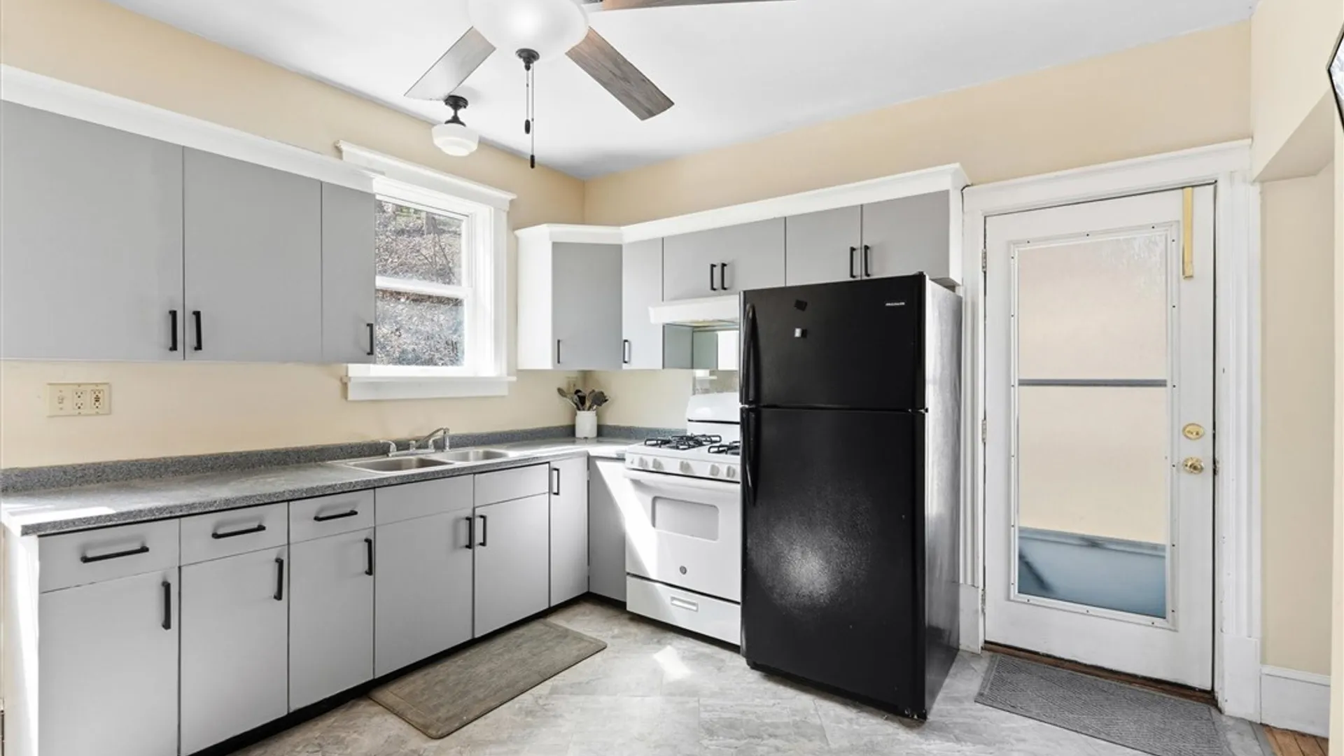 Property at 412 S Beech Street, Syracuse, NY 13210 20