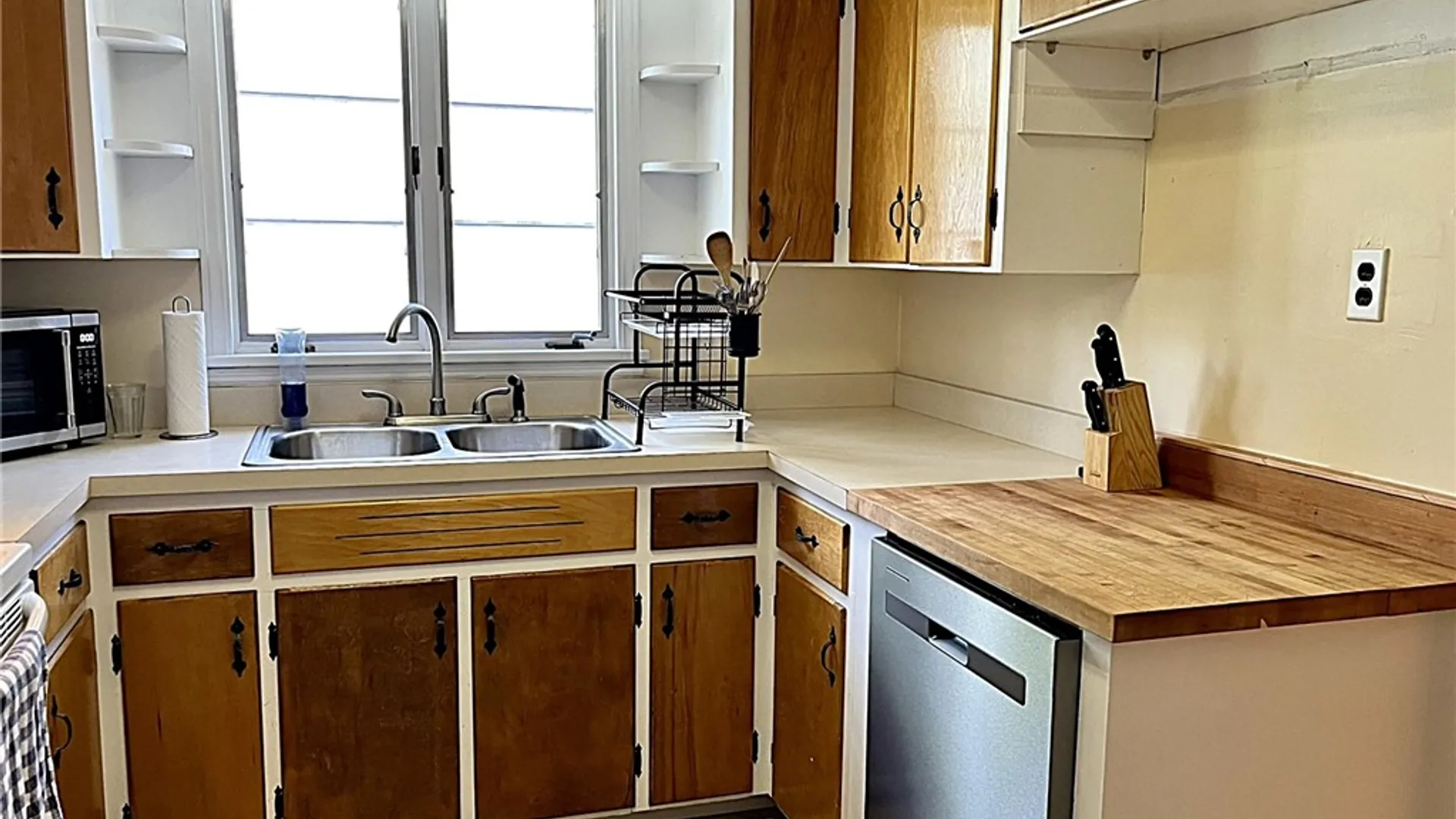 Property at 51 Elmerston Road, Rochester, NY 14620 8