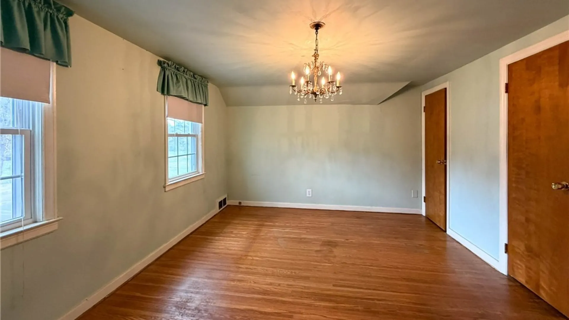 Property at 12 Windsor Terrace, New Hartford, NY 13501 32