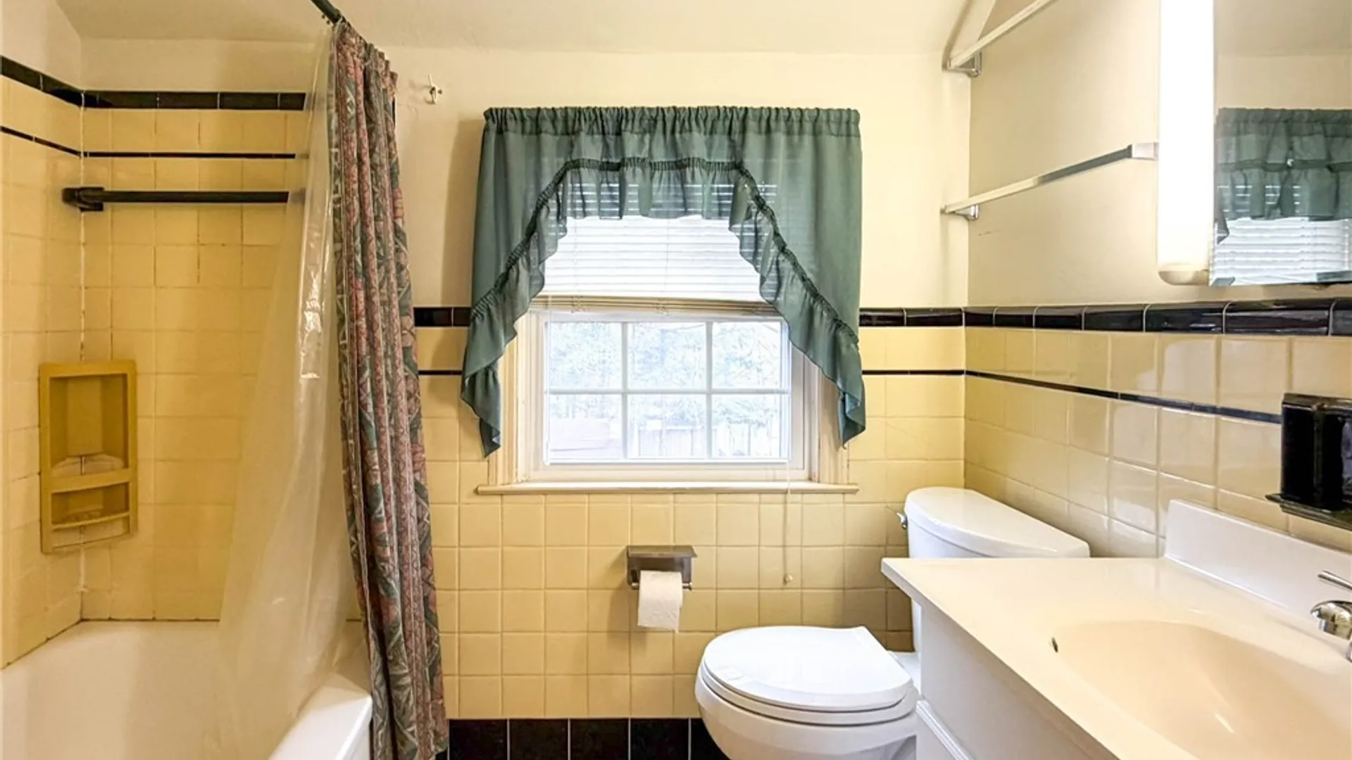 Property at 12 Windsor Terrace, New Hartford, NY 13501 38