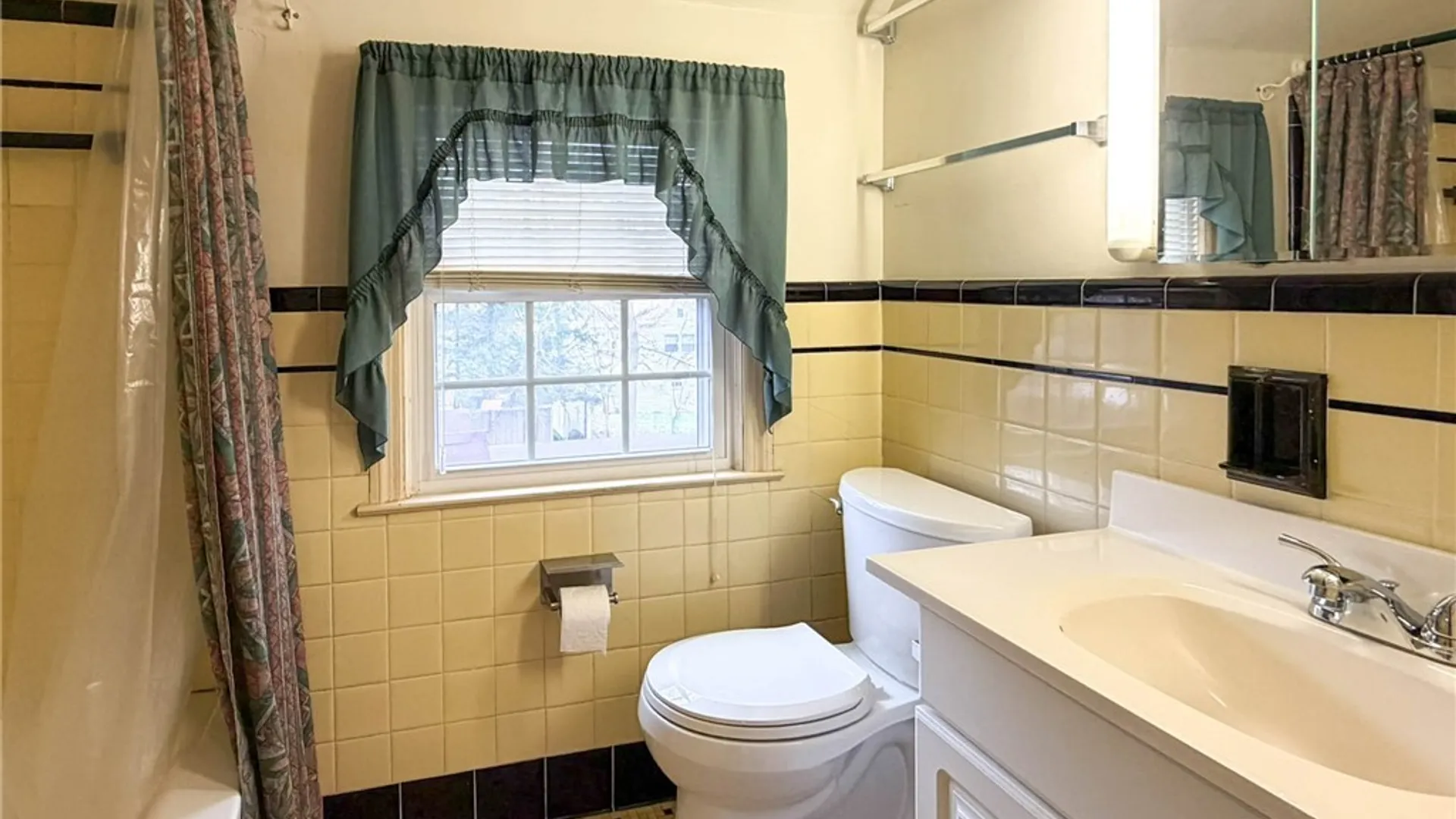 Property at 12 Windsor Terrace, New Hartford, NY 13501 39