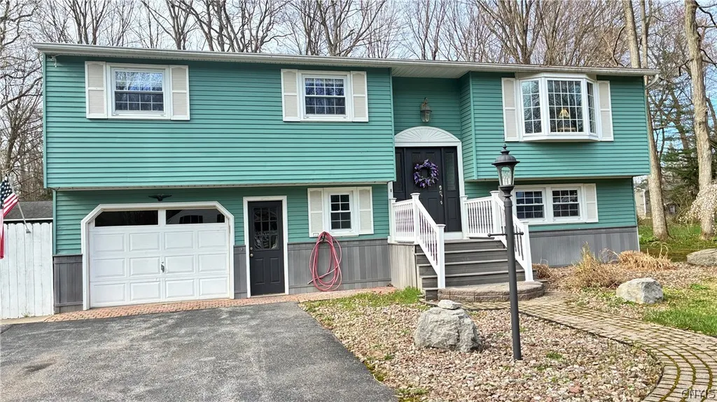 Property at 20 Hickory Drive, Schroeppel, NY 13132