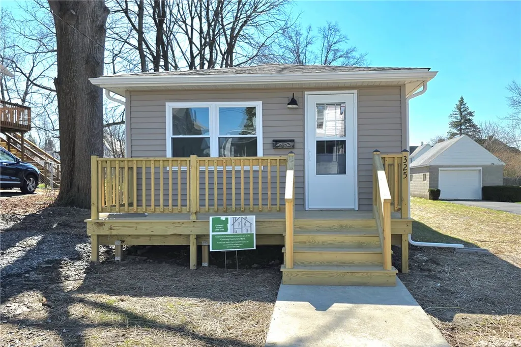 Property at 325 Webber Pl, Elmira City, NY 14901