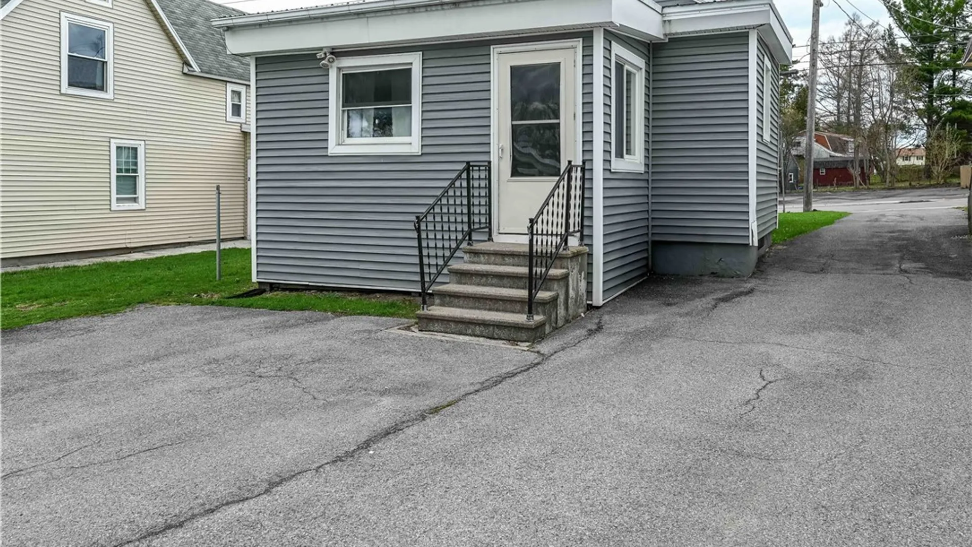 Property at 58 Burrstone Road, New Hartford, NY 13417 9