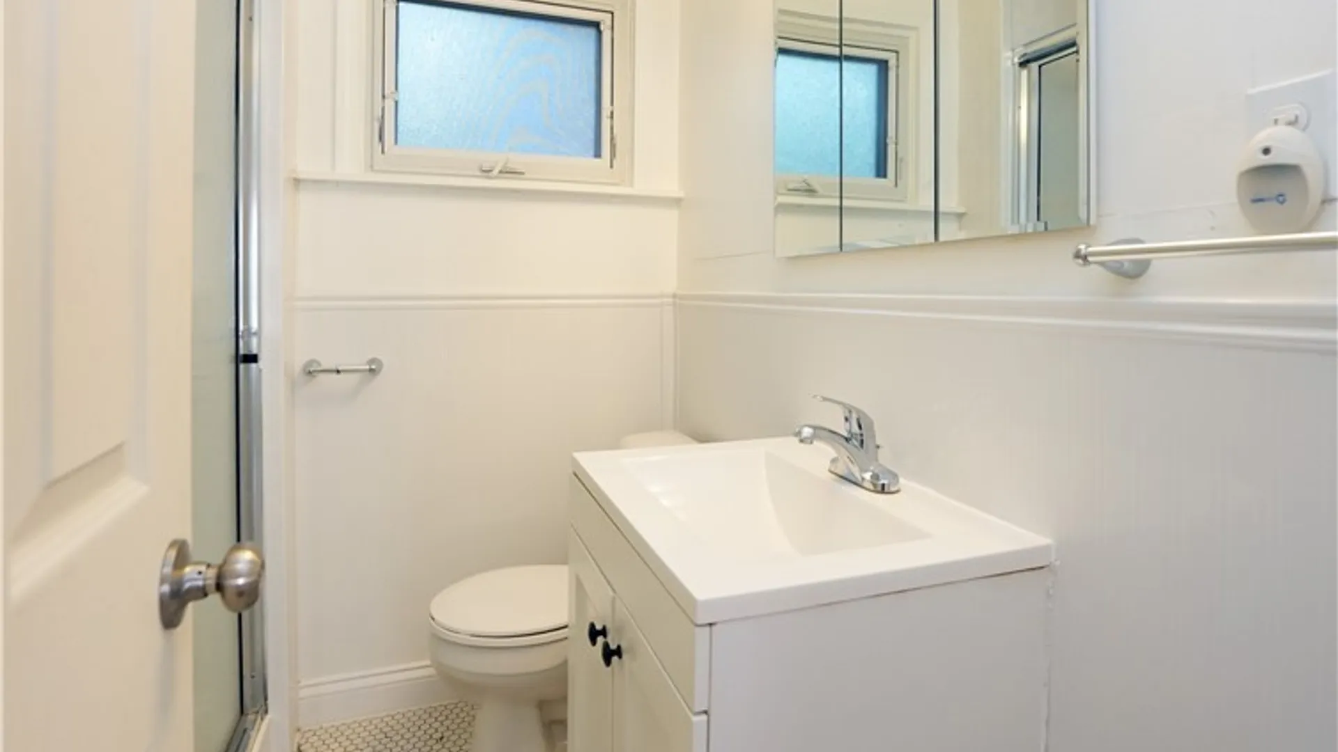 Property at 560 Minnesota Avenue, Buffalo, NY 14215 8