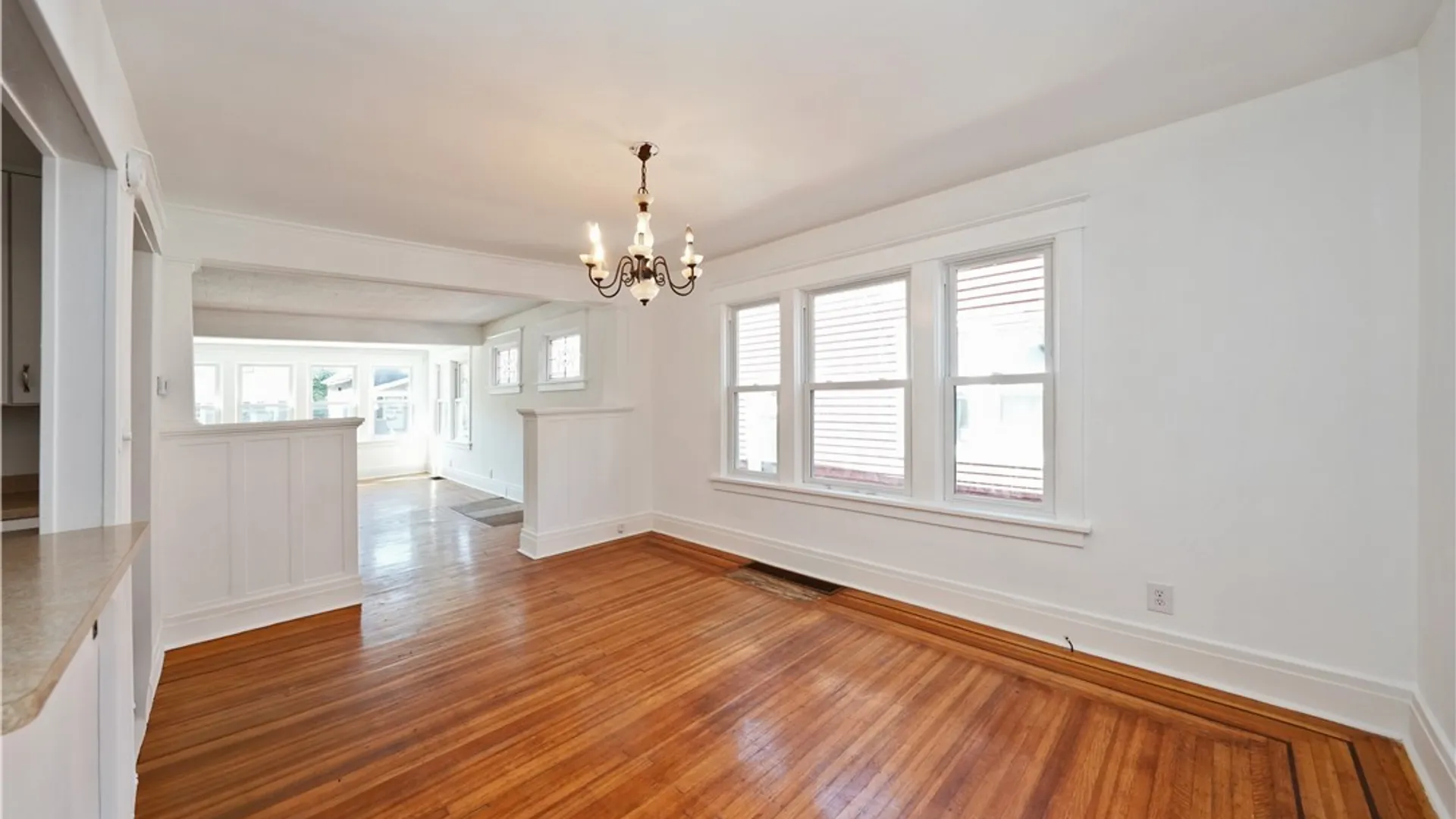 Property at 560 Minnesota Avenue, Buffalo, NY 14215 9