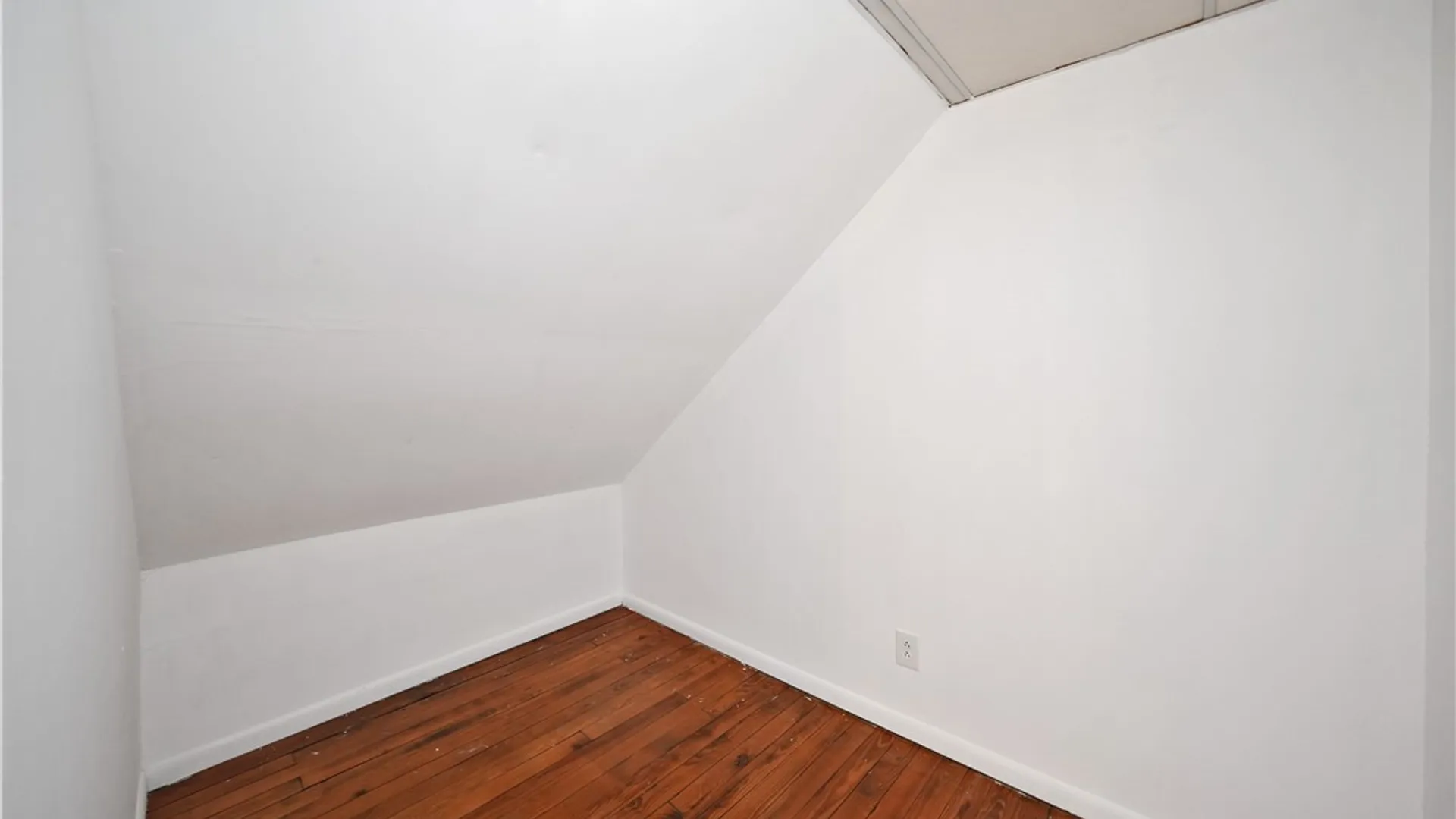 Property at 560 Minnesota Avenue, Buffalo, NY 14215 23