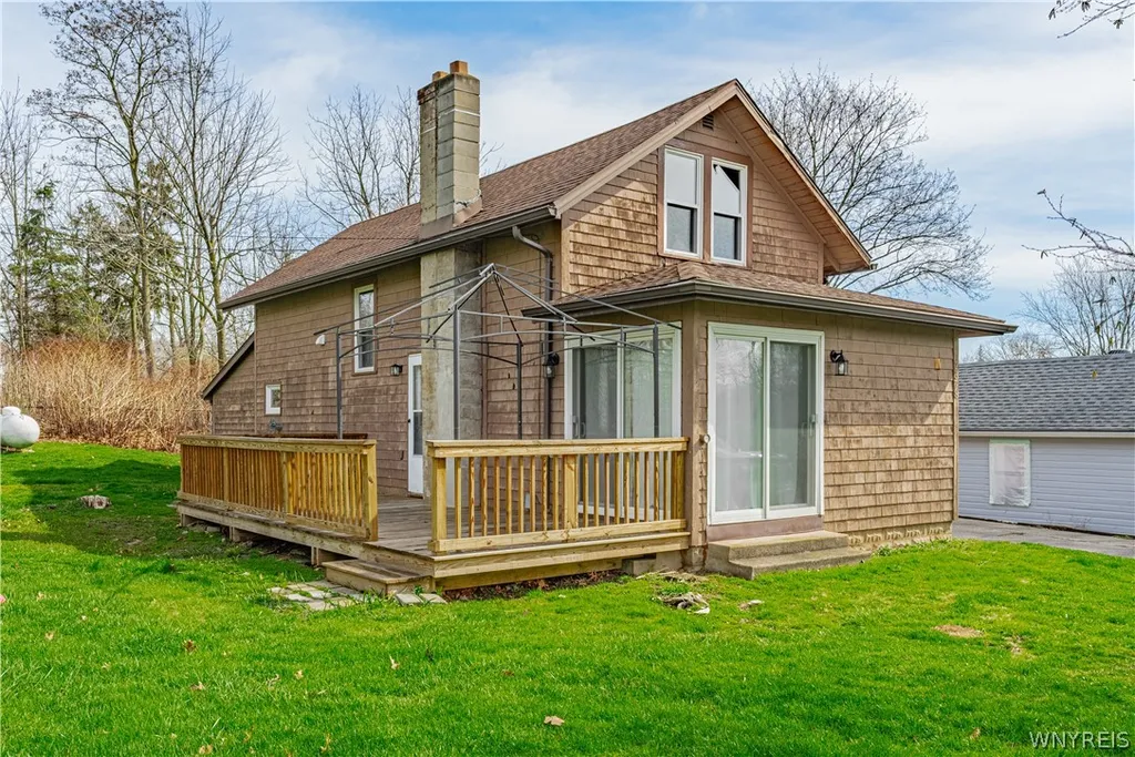 Property at 2378 Riverview Drive, Wilson, NY 14172