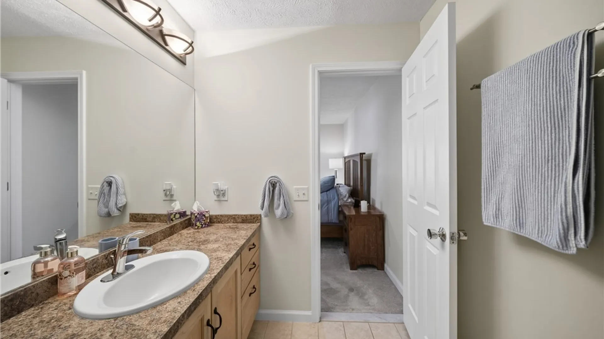 Property at 4187 Mistral Circle, Clay, NY 13090 20