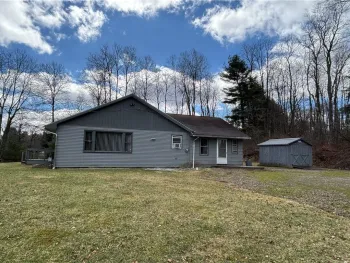 Property at 2 Johnson Road, Hamilton, PA 16735