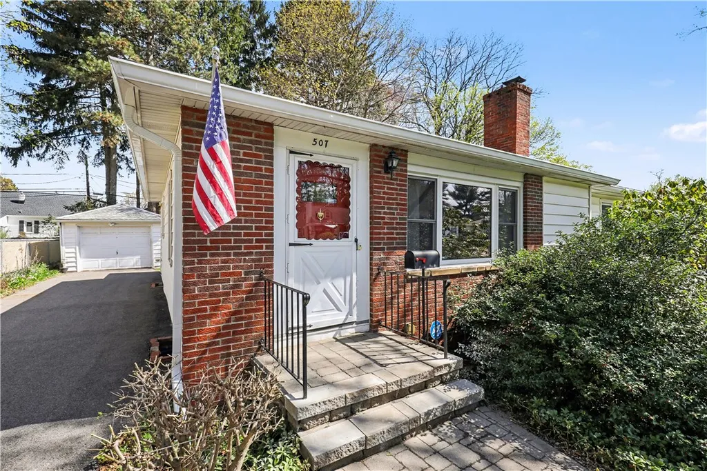 Property at 507 Beechwood Drive, East Rochester, NY 14445