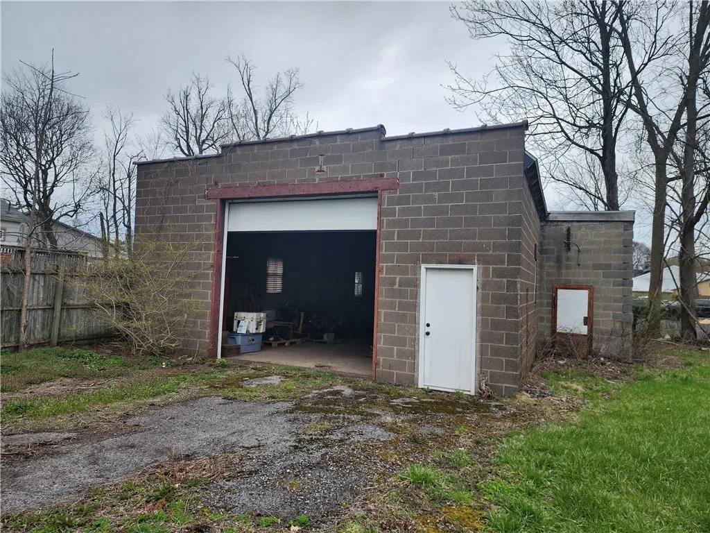 Property at 44 Jefferson Street, Auburn, NY 13021