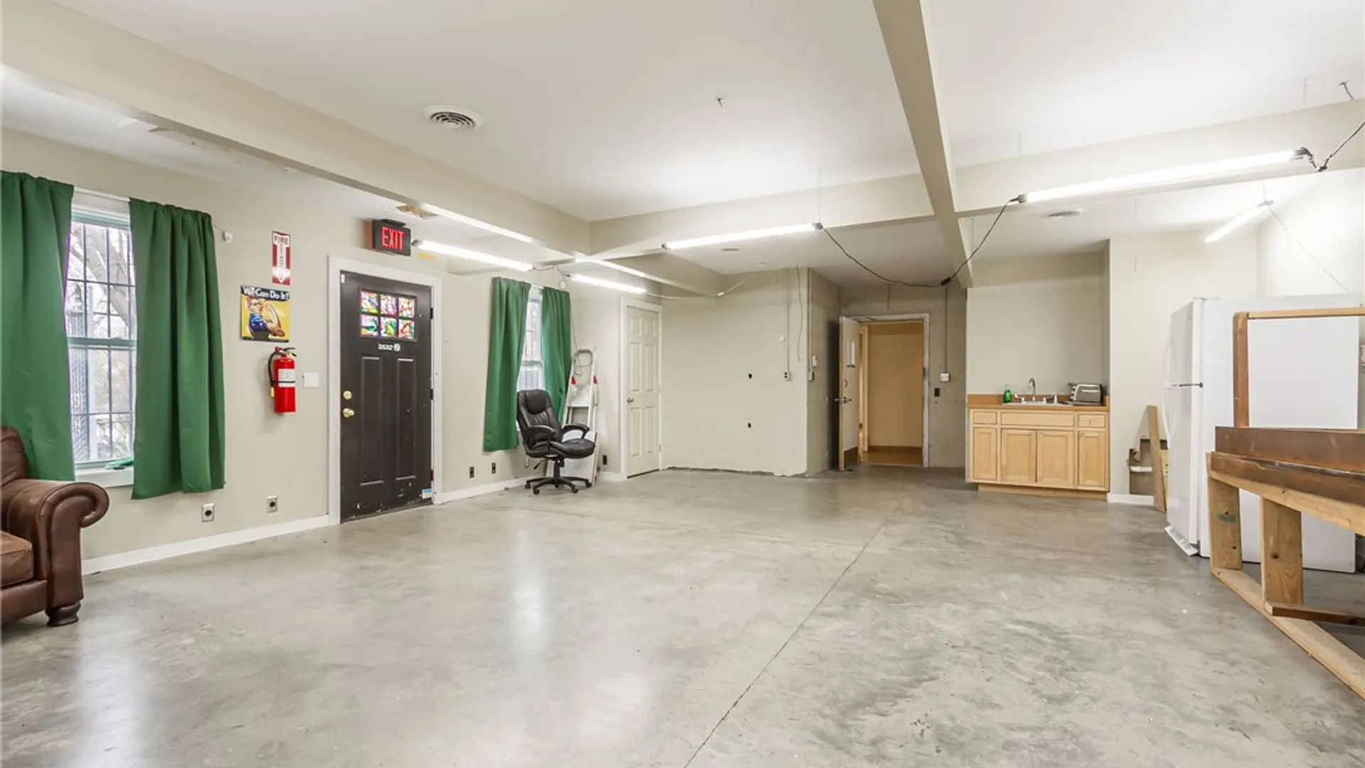Property at 64 Spencer Street, Rochester, NY 14608 24