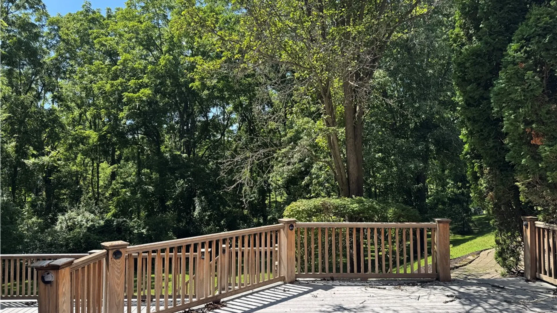 Property at 6 Merrycreek Xing, Pittsford, NY 14534 9