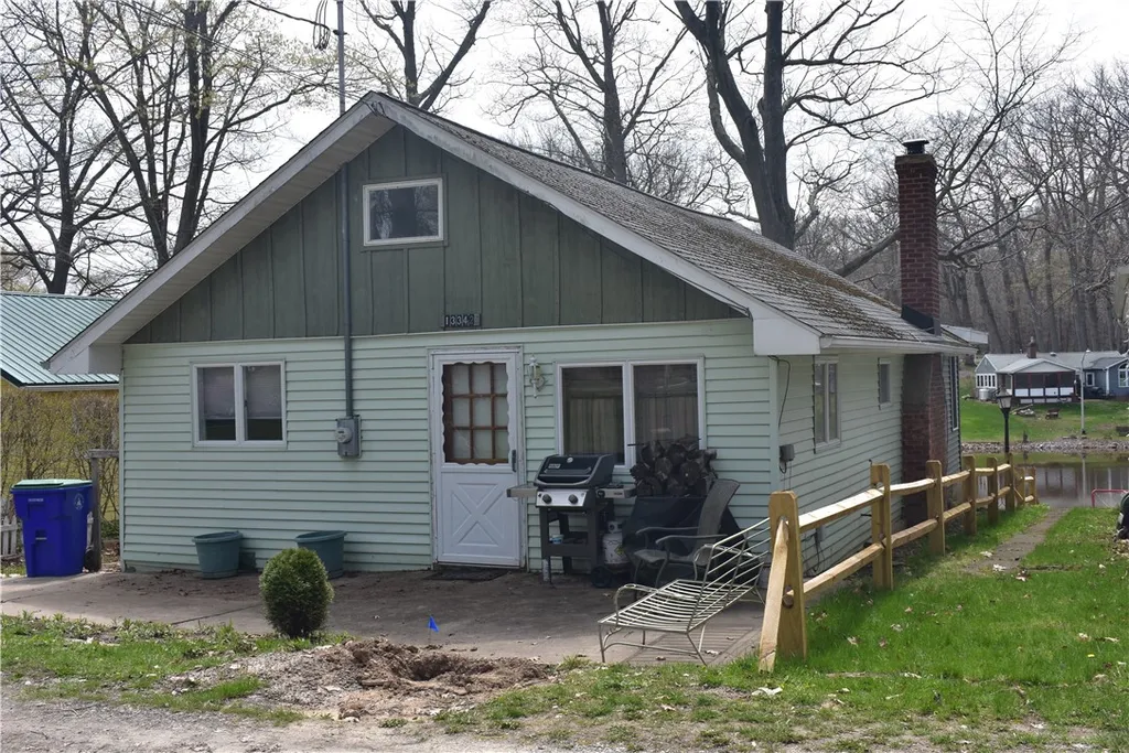Property at 13342 Winding Road, Carlton, NY 14571