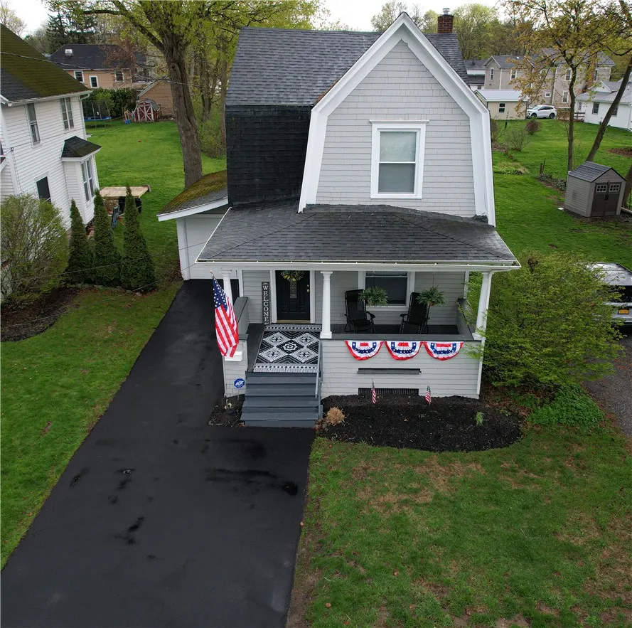 Property at 4 Lincoln Avenue, Leroy, NY 14482