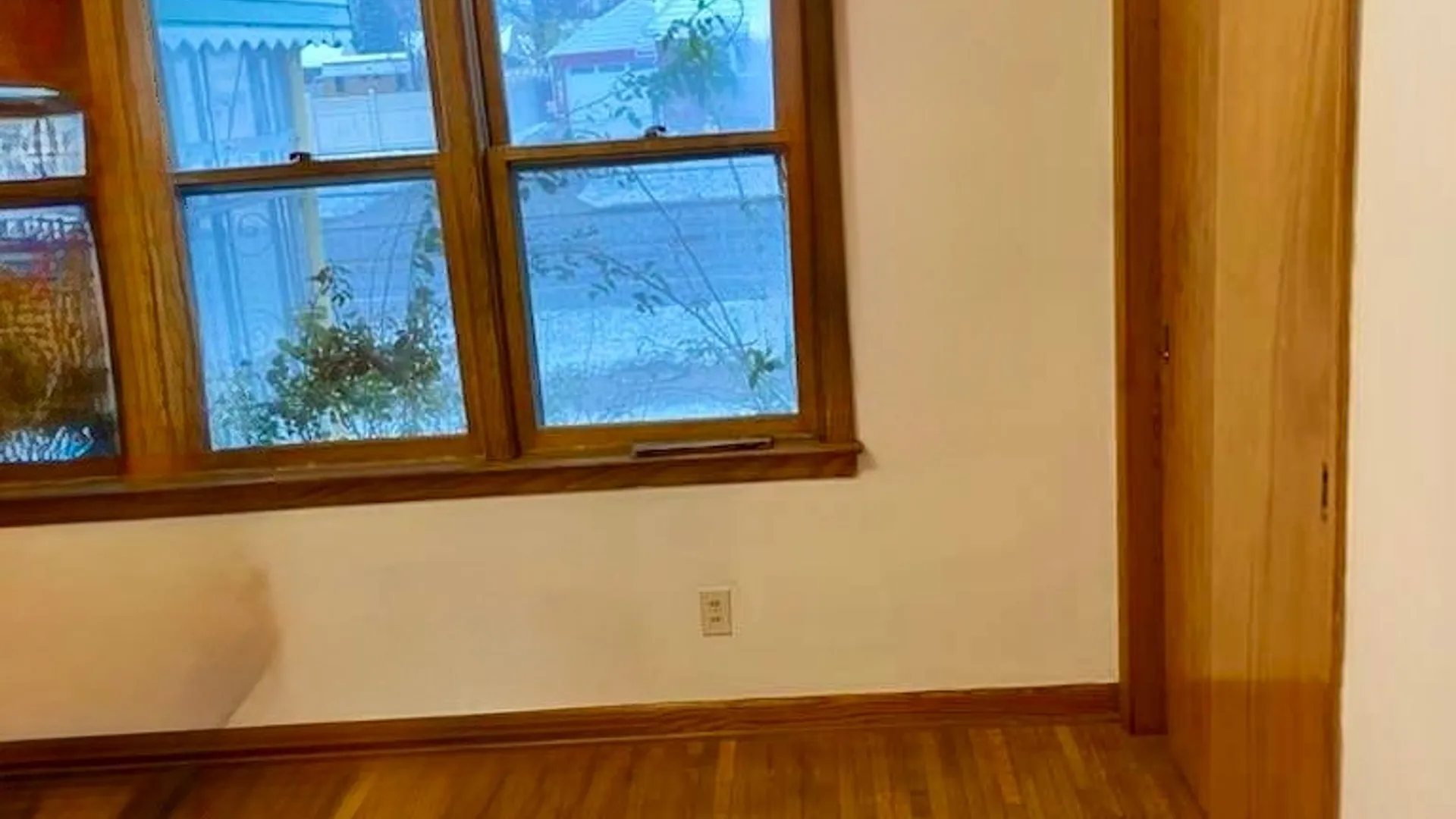 Property at 910 George Urban Boulevard, Cheektowaga, NY 14225 5