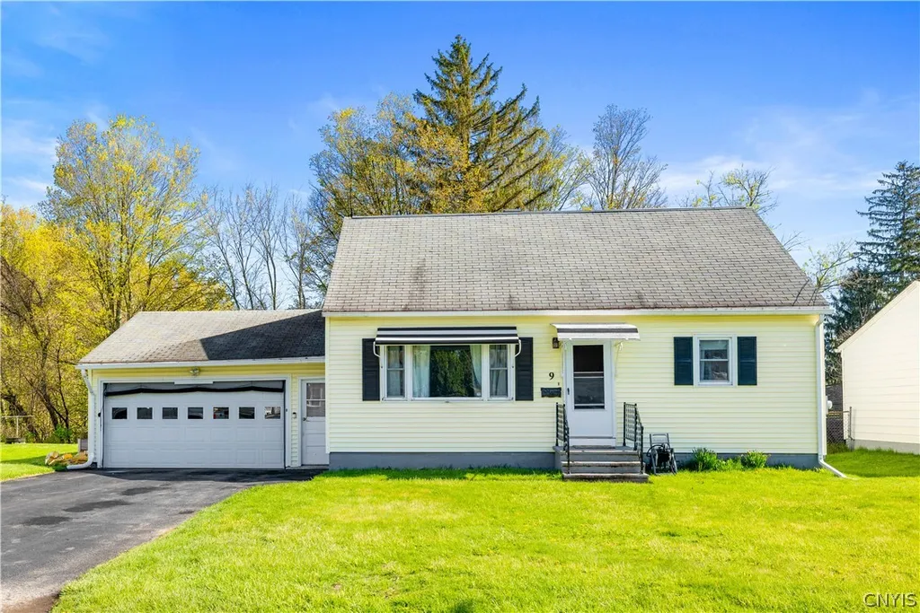 Property at 9 Cedar Lane, Whitestown, NY 13417