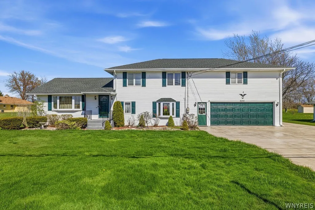 Property at 6261 Nash Road, Wheatfield, NY 14132