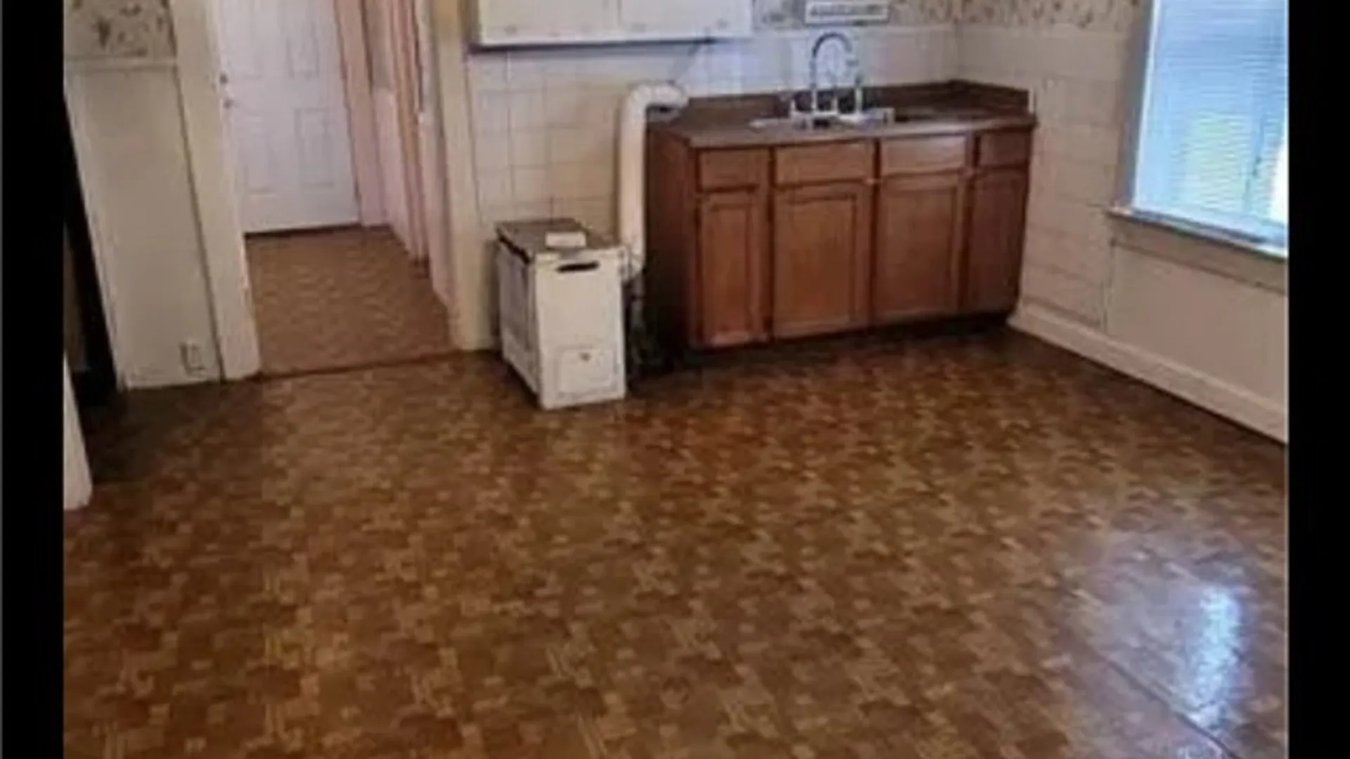 Property at 15 Gravel Place, Lackawanna, NY 14218 3