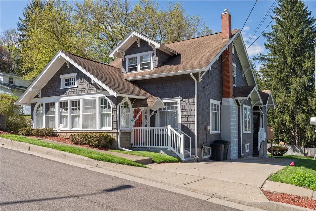 Property at 37 W Vanscoter Street, Hornell, NY 14843