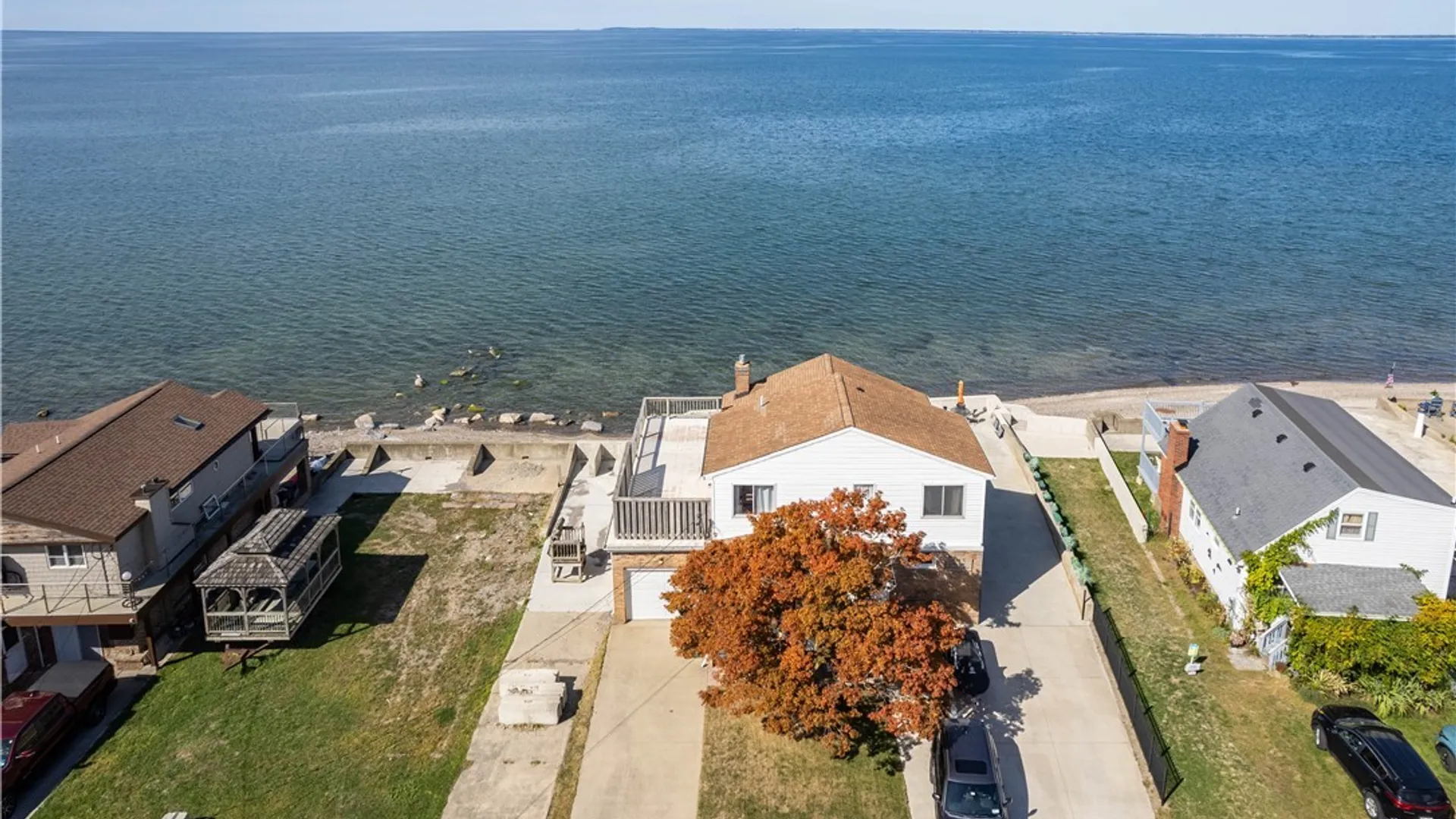 Property at 143 Midshore Drive, Hamburg, NY 14219 3