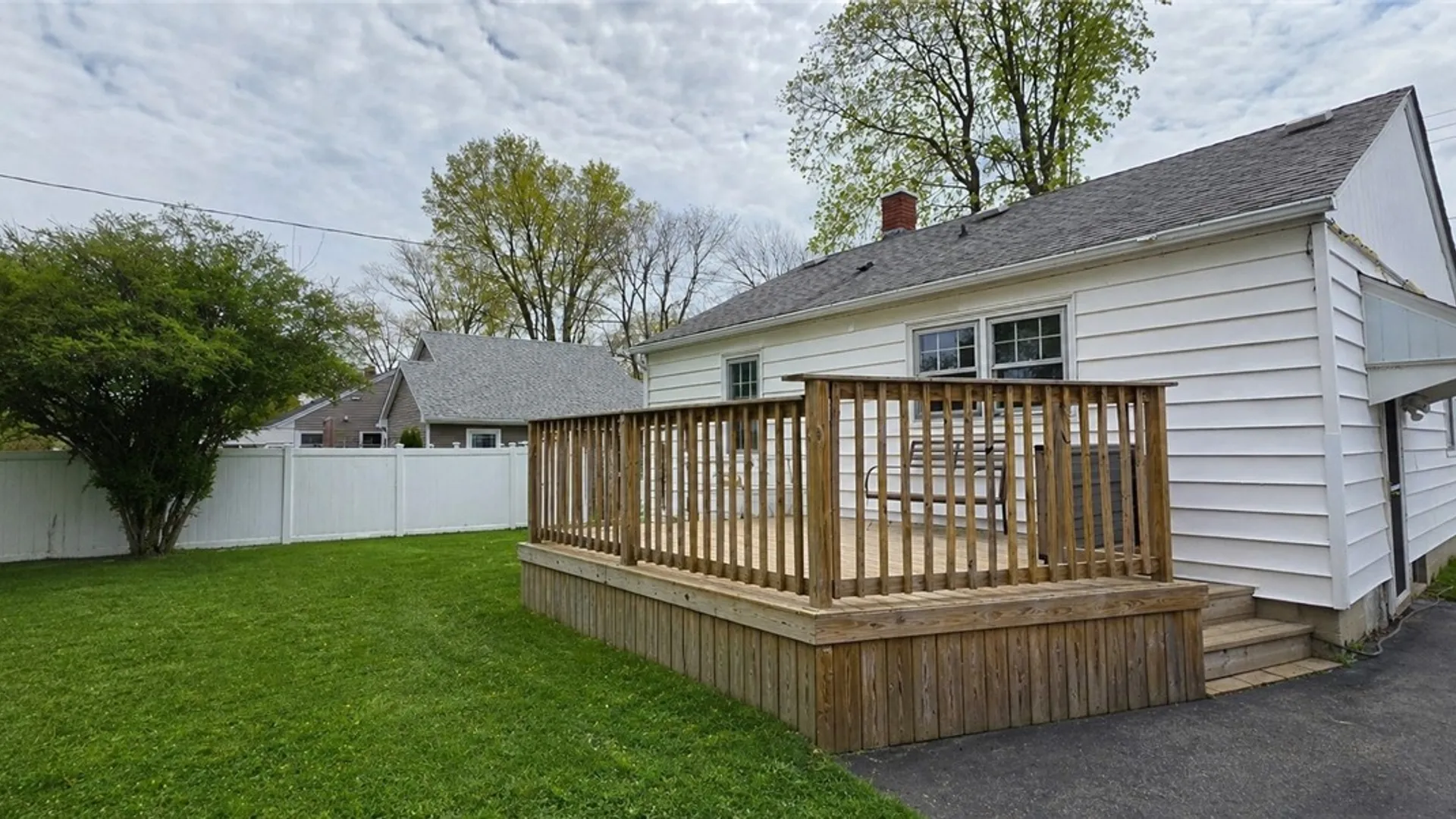 Property at 6071 Ketchum Avenue, Newfane, NY 14108 5