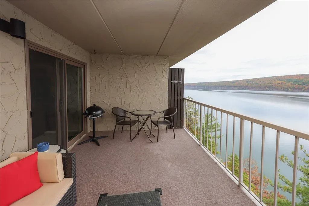 Property at 105 Cliffside Drive, South Bristol, NY 14424