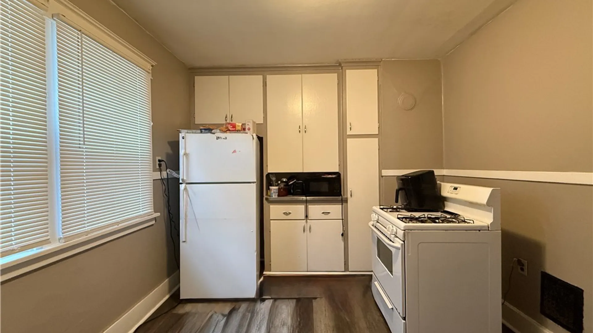 Property at 18 Wilkes Avenue, Buffalo, NY 14215 8