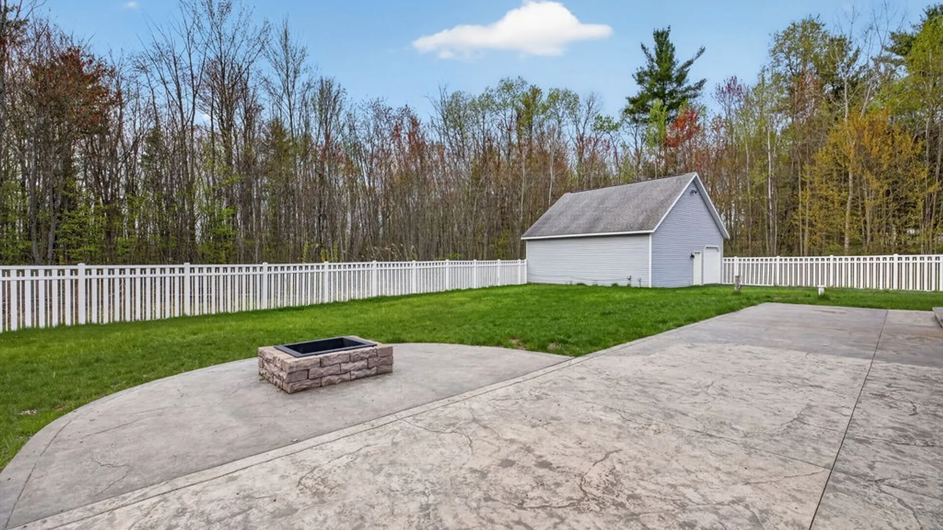 Property at 121 Canterbury Way, Hastings, NY 13036 41