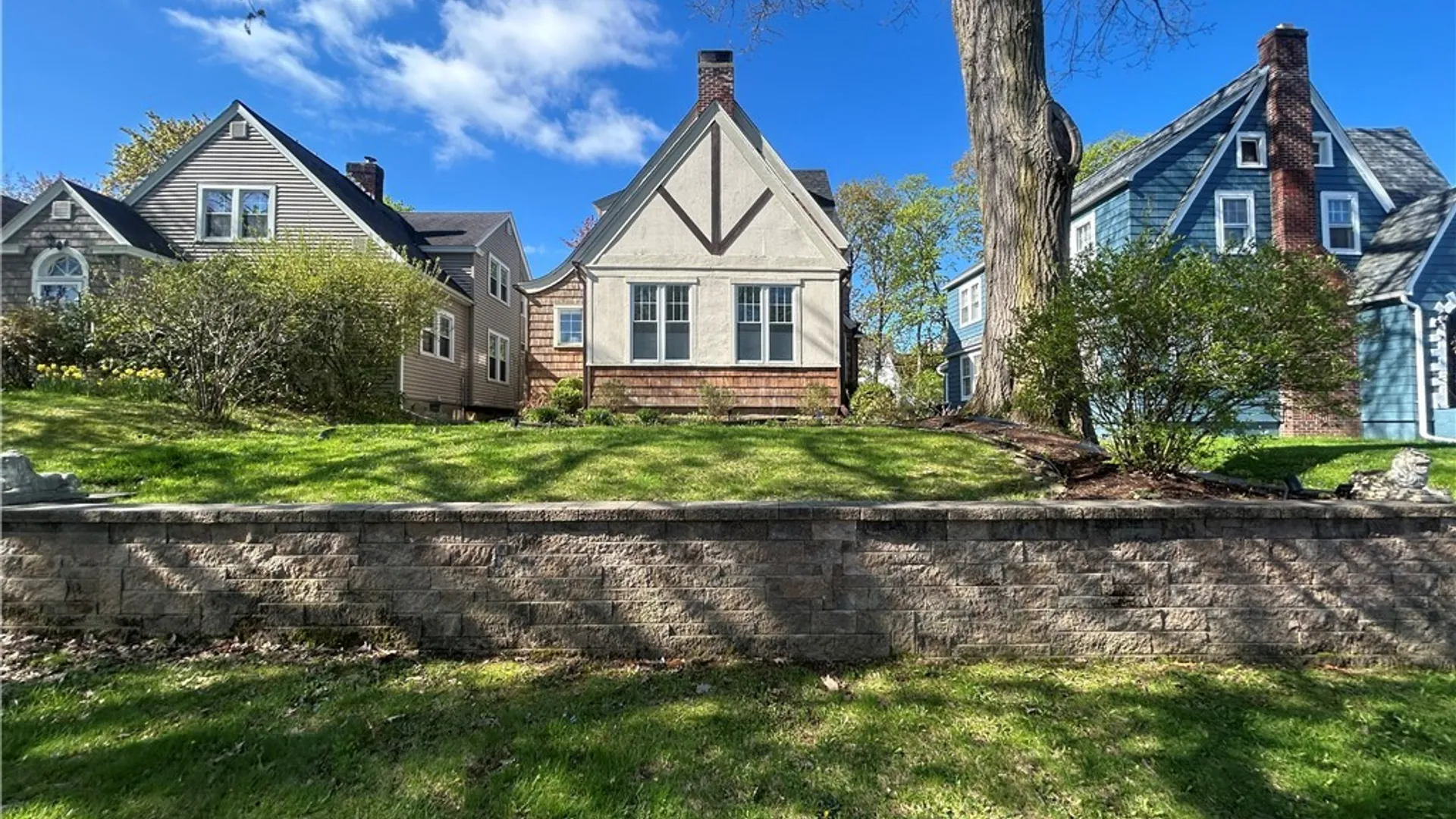 Property at 76 Ballantyne Brae, Utica, NY 13501 4