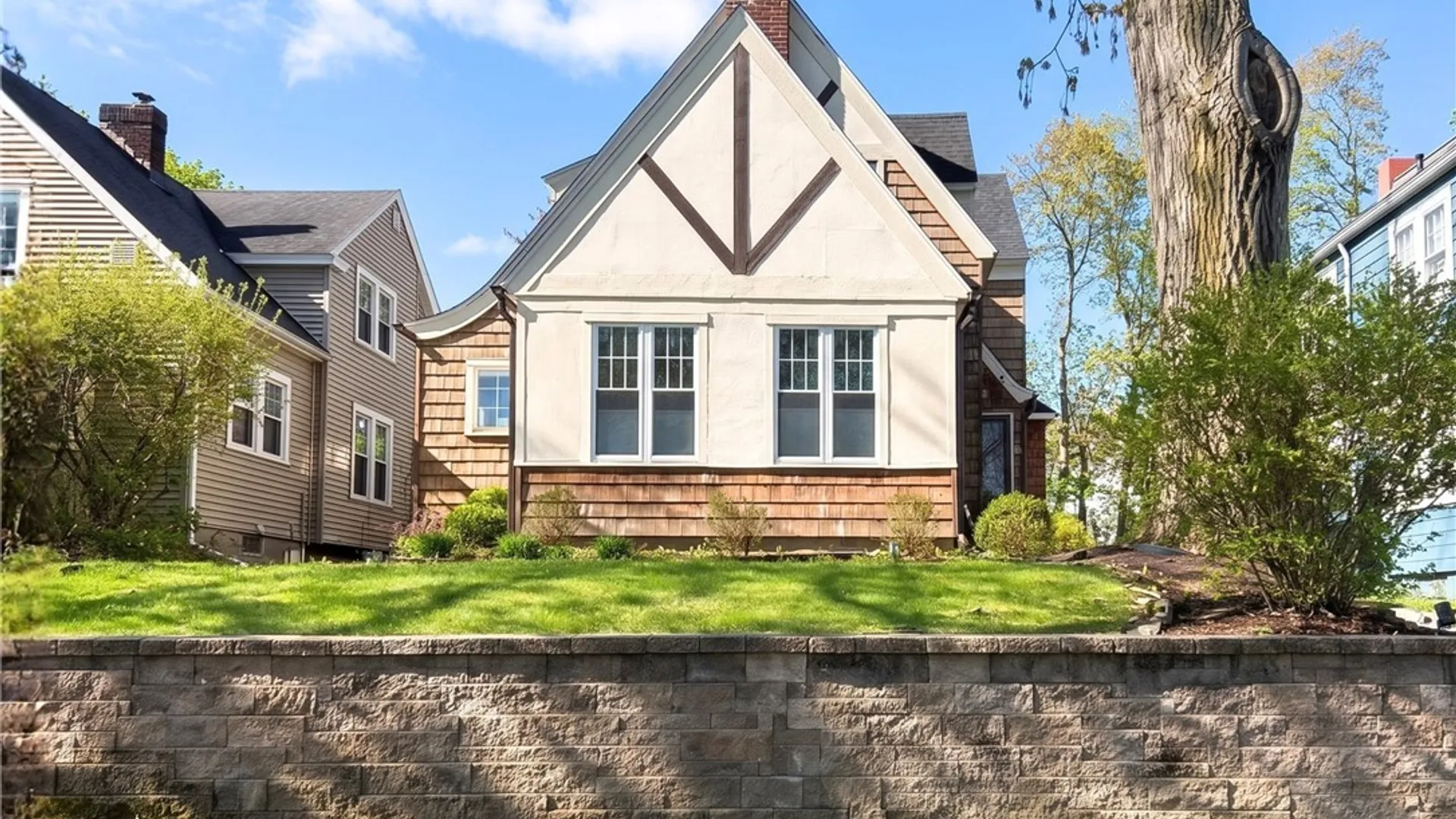 Property at 76 Ballantyne Brae, Utica, NY 13501 3
