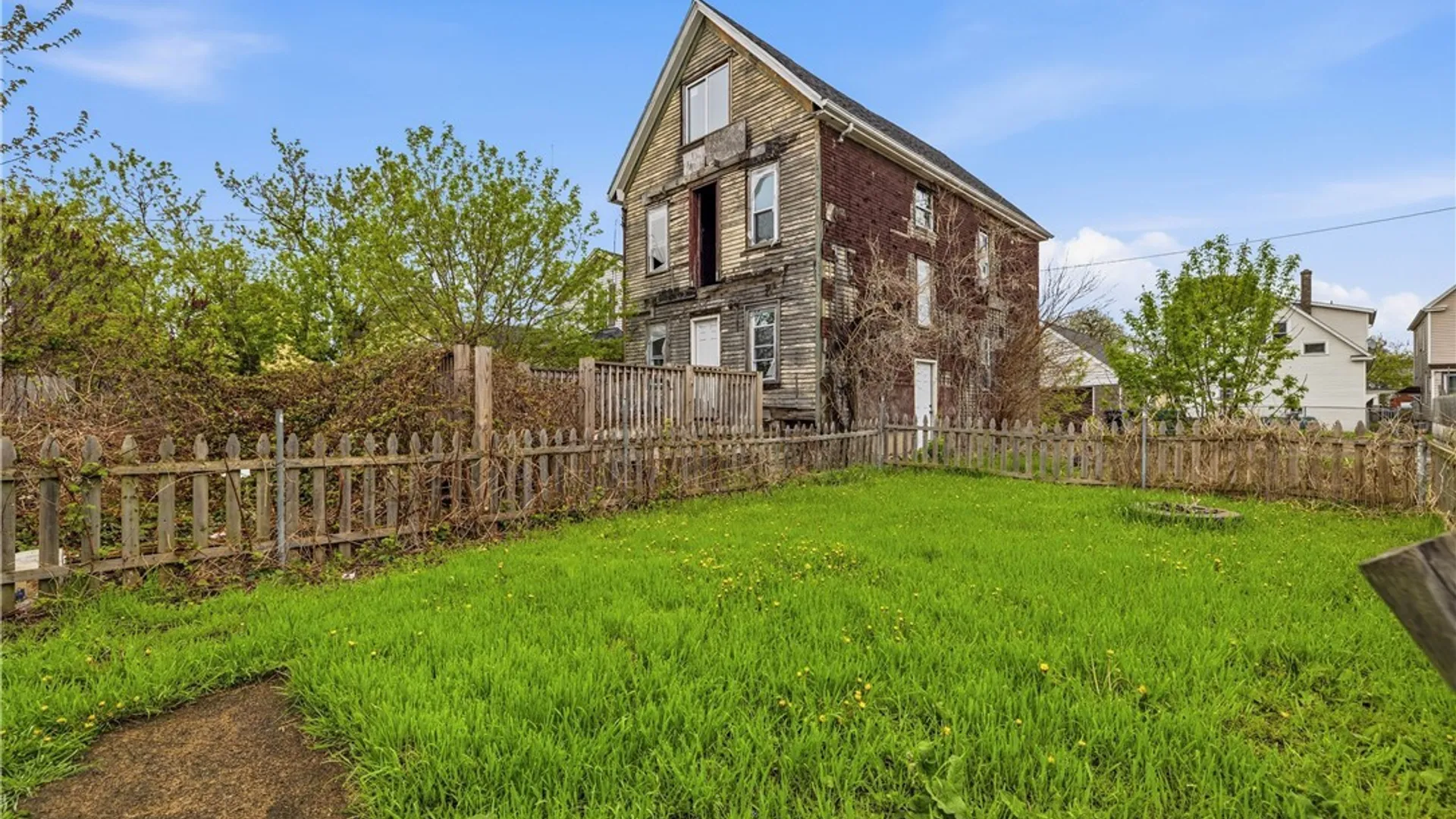 Property at 545 20th Street, Niagara Falls, NY 14301 4