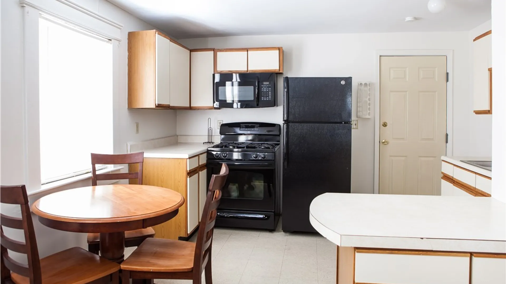 Property at 556 Clarendon Street, Syracuse, NY 13210 16