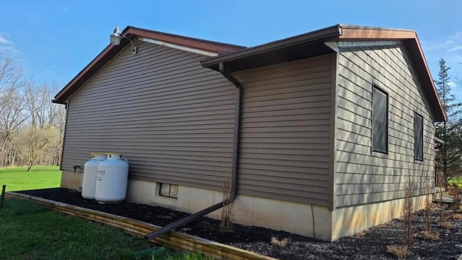 Property at 6161 Clinton St Road, Stafford, NY 14143 10