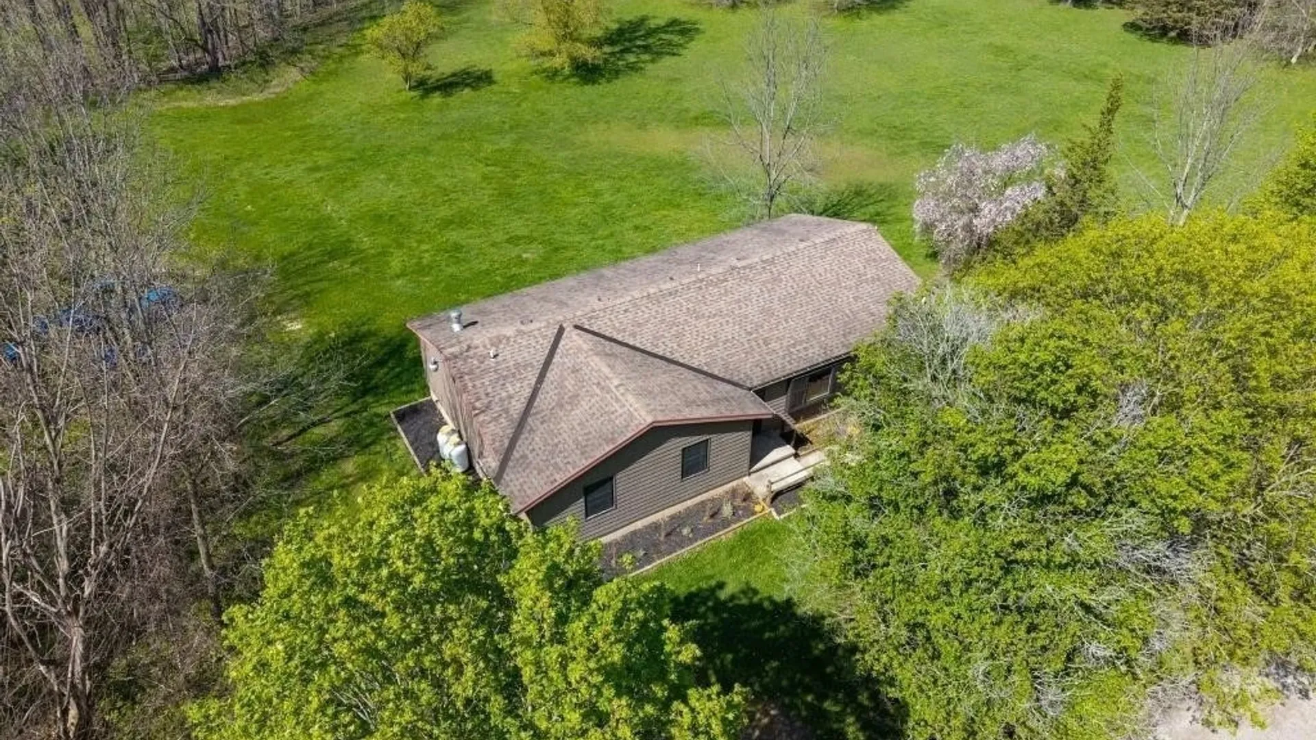 Property at 6161 Clinton St Road, Stafford, NY 14143 3