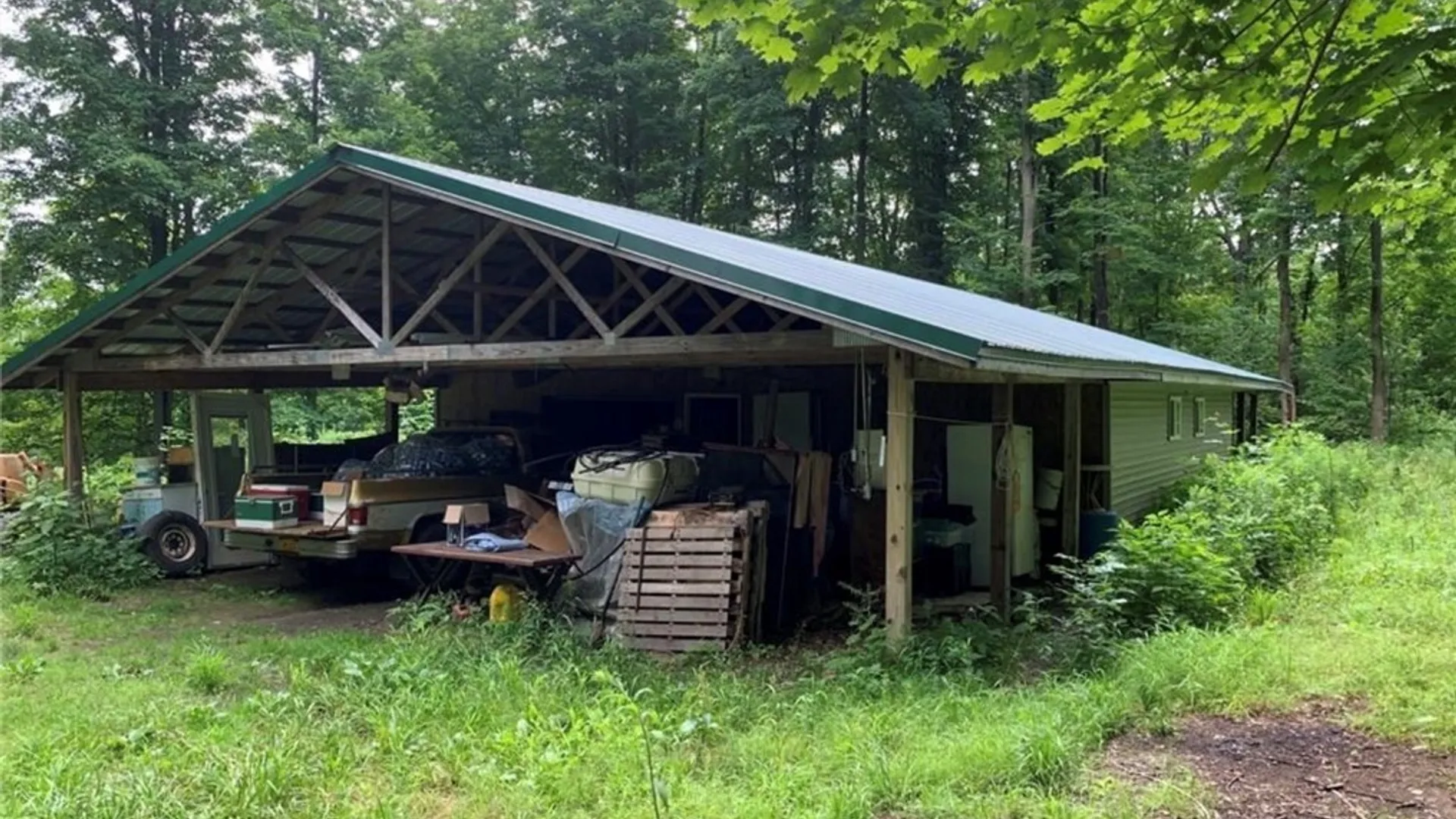 Property at 60 Ridgeway Sites Avenue, Minetto, NY 13115 46