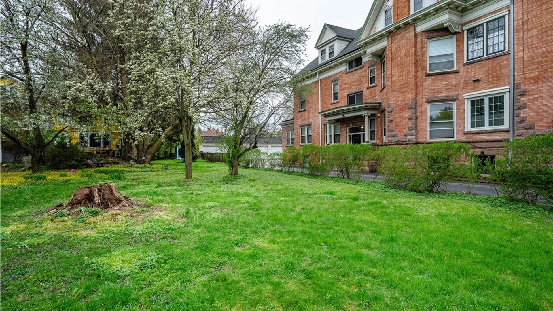 Property at 276 Summer Street, Buffalo, NY 14222 6