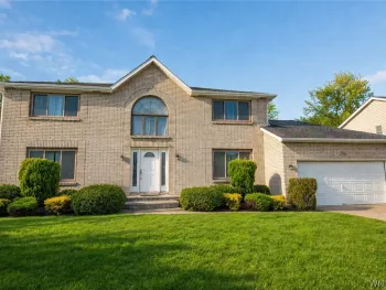 Property at 5 Hidden Trail, Lancaster, NY 14086