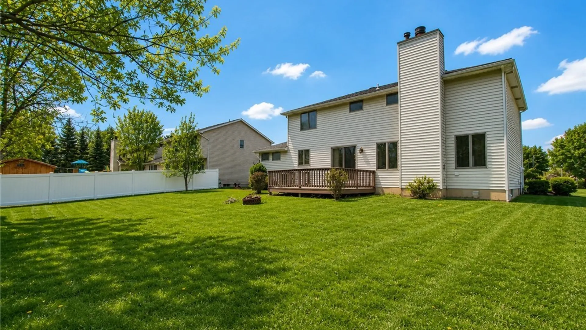 Property at 5 Hidden Trail, Lancaster, NY 14086 6