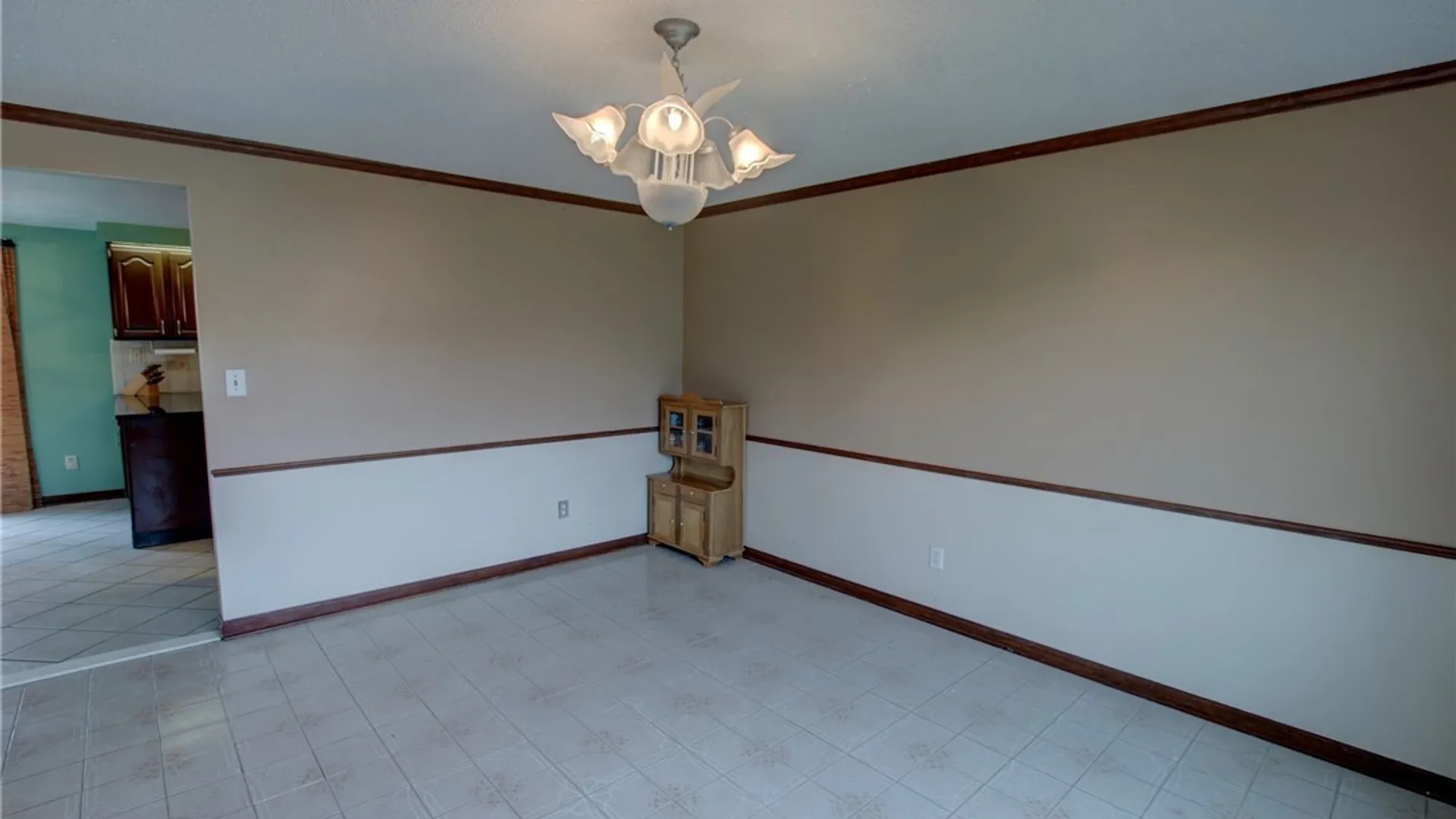 Property at 5 Hidden Trail, Lancaster, NY 14086 12