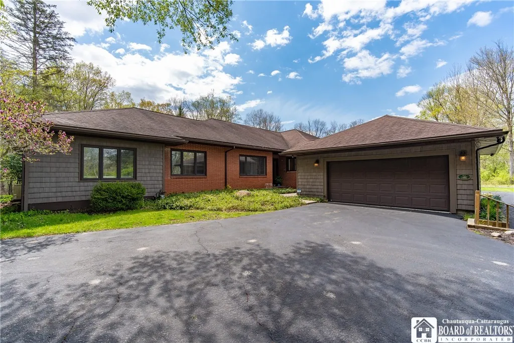 Property at 70 E Fairmount Ave, Busti, NY 14750