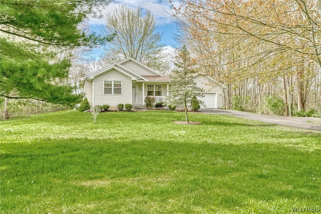 Property at 9 Gilmore Road, Clarkson, NY 14420