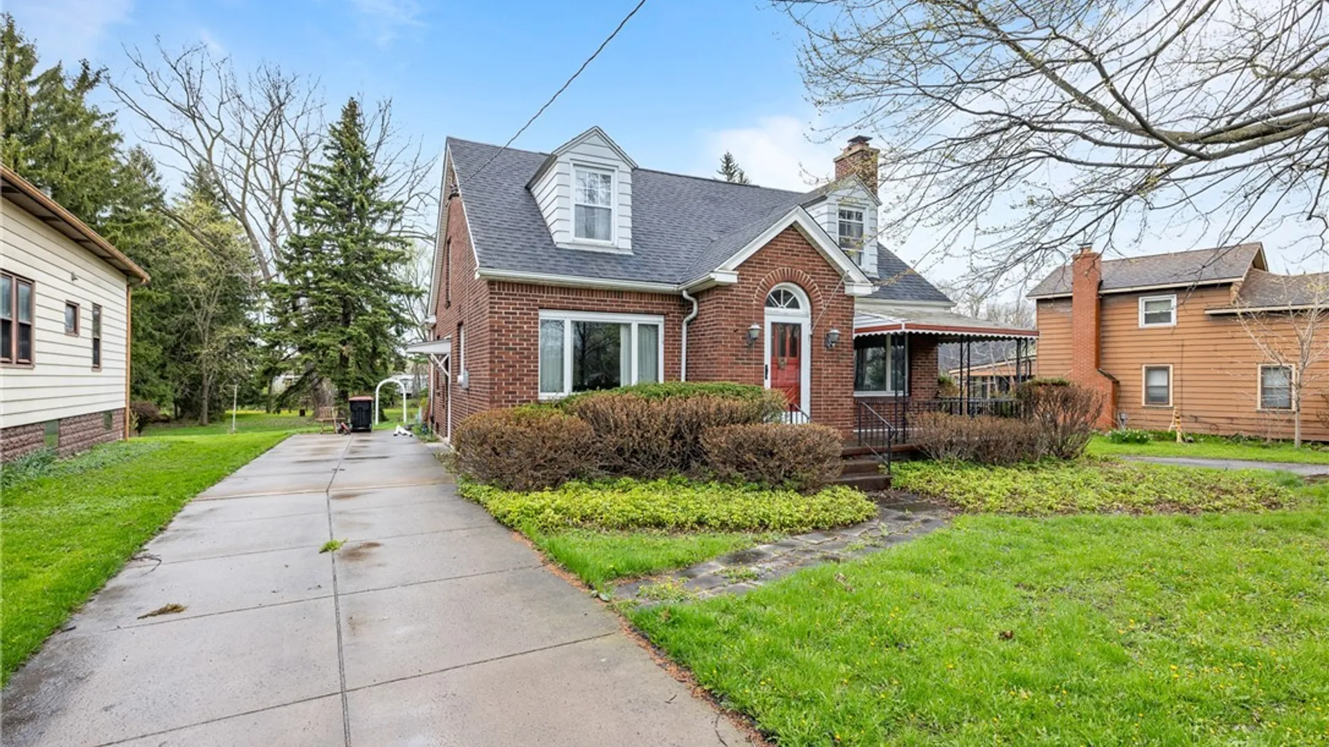 Property at 5176 Genesee Street, Lancaster, NY 14026 3