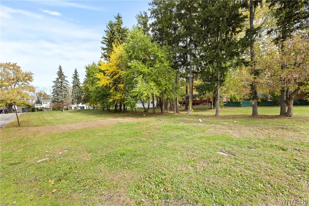 Property at 2204 River Road, Wheatfield, NY 14304