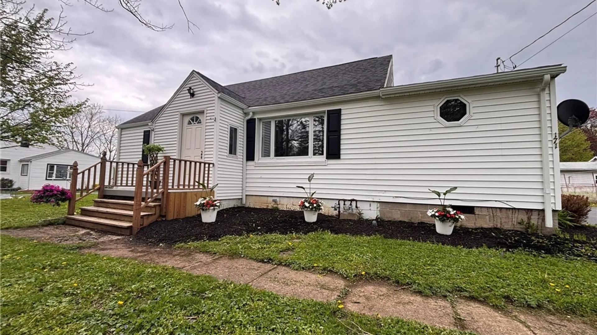 Property at 171 S Blossom Road, Elma, NY 14059 3