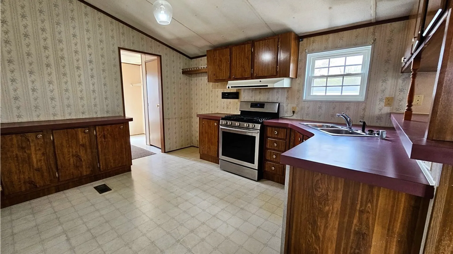 Property at 209 Abbe Boulevard, Westmoreland, NY 13440 7