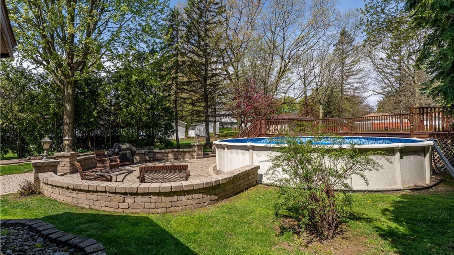 Property at 8010 Crestview Drive, Niagara, NY 14304 41