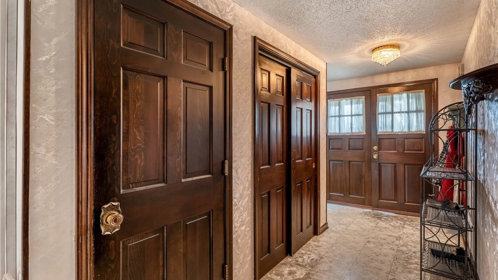 Property at 8010 Crestview Drive, Niagara, NY 14304 10